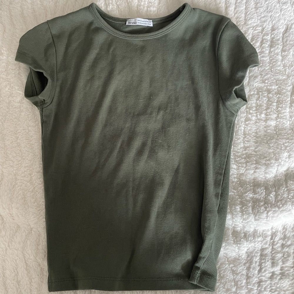 GREEN CROP TOP